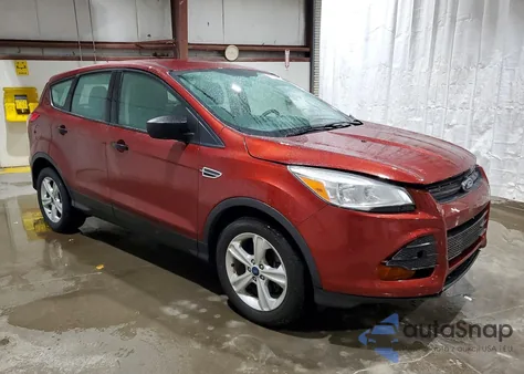 2014 Ford Escape S z USA, uszkodzony, nr VIN 1FMCU0F70EUE48871